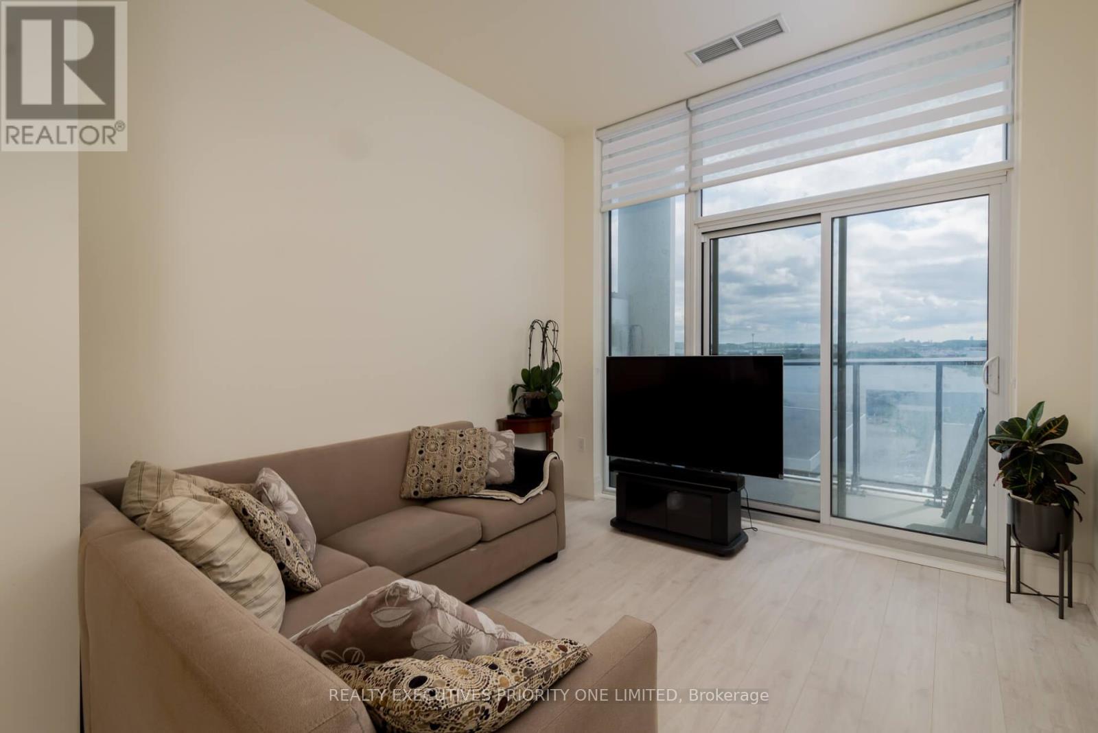 707 - 9000 Jane Street, Vaughan, Ontario  L4K 0M6 - Photo 11 - N13675144