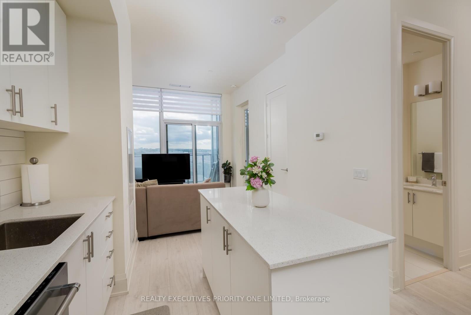 707 - 9000 Jane Street, Vaughan, Ontario  L4K 0M6 - Photo 8 - N13675144