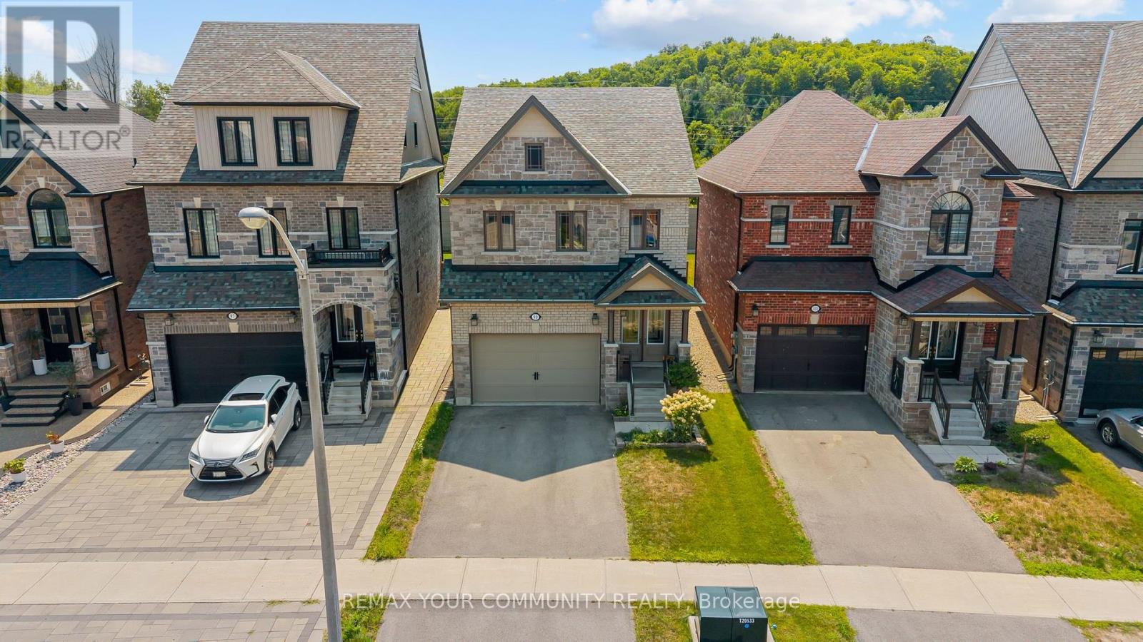 99 Walker Boulevard, New Tecumseth, Ontario  L9R 1A5 - Photo 2 - N13675170