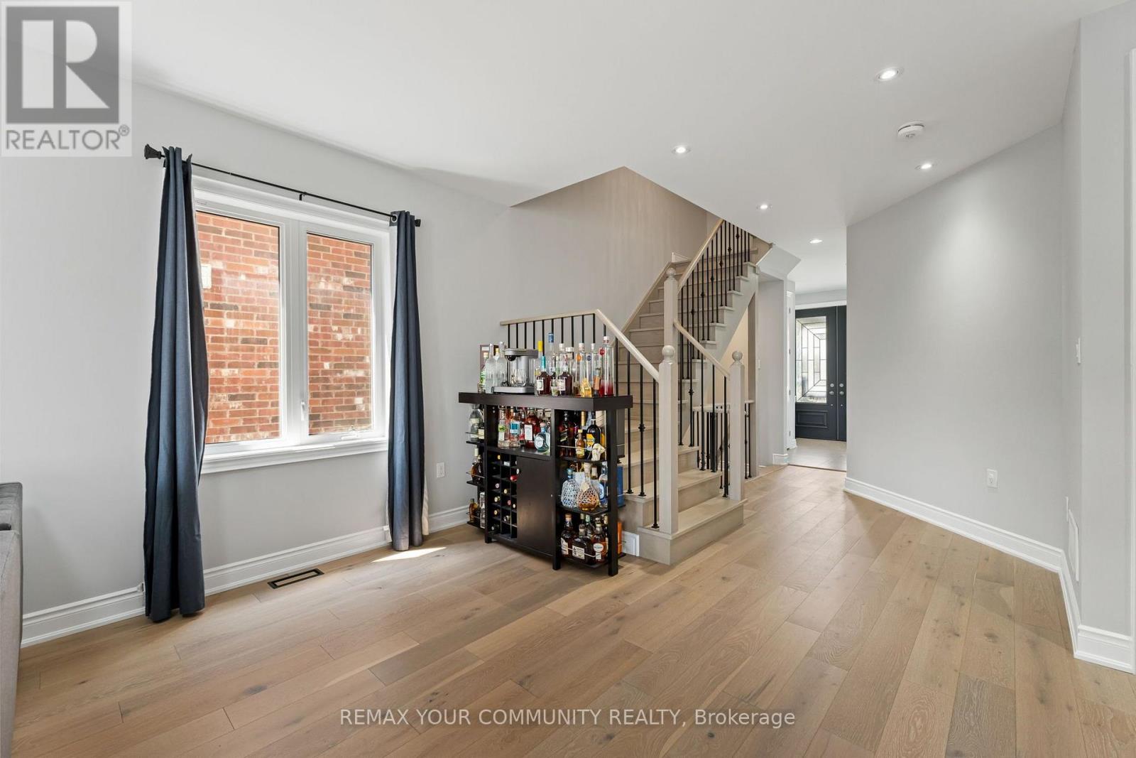 99 Walker Boulevard, New Tecumseth, Ontario  L9R 1A5 - Photo 7 - N13675170