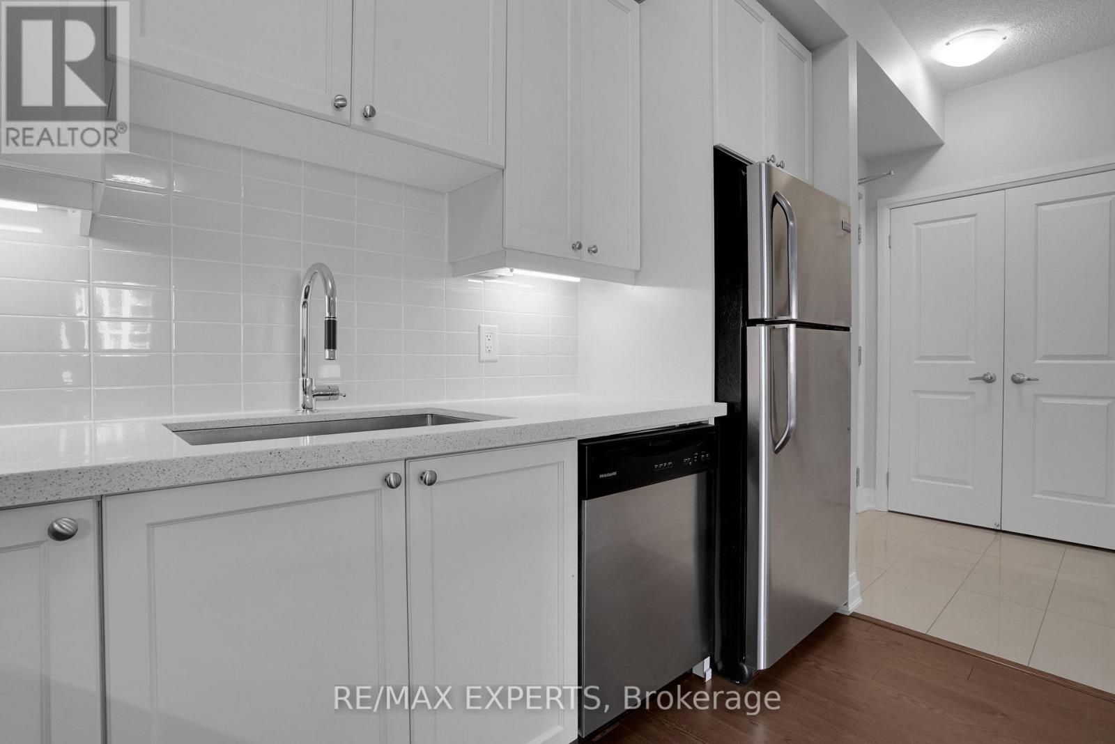 208 - 24 Woodstream Boulevard, Vaughan, Ontario L4L 8C4 - Photo 10 - N13675228