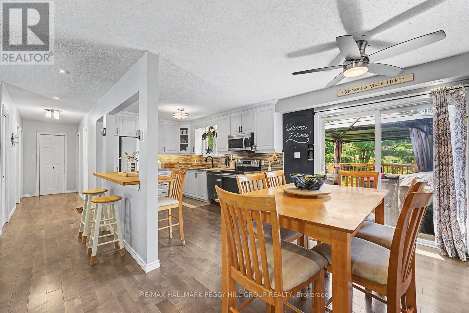 11 Harriet Street, Severn (Coldwater), Ontario  L0K 1E0 - Photo 2 - S13675086