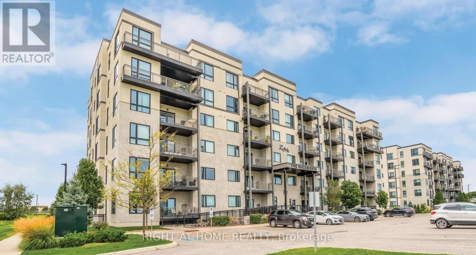 #106 - 299 CUNDLES ROAD E, Barrie, Ontario