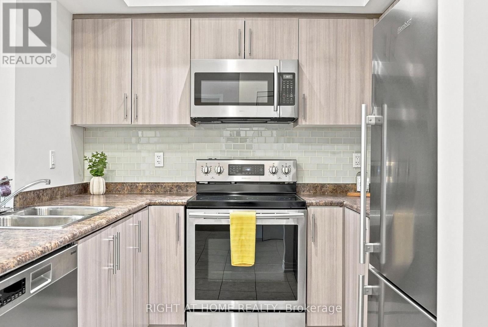 #106 - 299 Cundles Road E, Barrie, Ontario L4M 0K9 - Photo 13 - S13675274