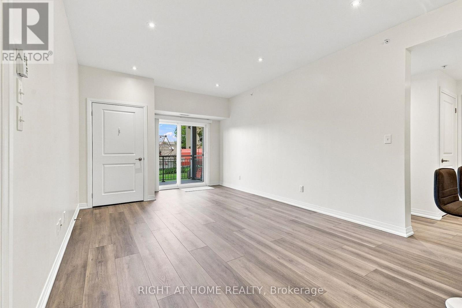 #106 - 299 Cundles Road E, Barrie, Ontario L4M 0K9 - Photo 18 - S13675274