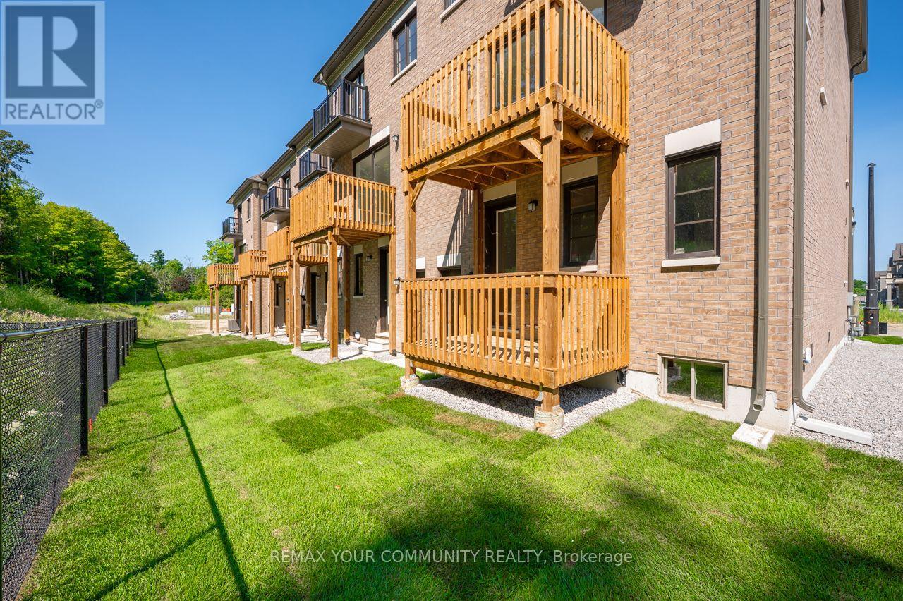 61 Donnacona Drive, Vaughan, Ontario  L4H 0Y6 - Photo 7 - N13662508