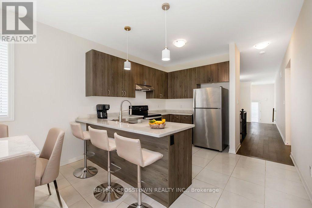 22 Simona Avenue, Wasaga Beach, Ontario  L9Z 0L4 - Photo 13 - S13463884