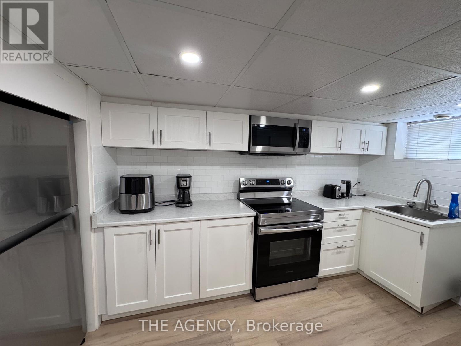 Basement - 26 Beaverbrook Avenue, Toronto, Ontario  M9B 2M9 - Photo 4 - W13675028