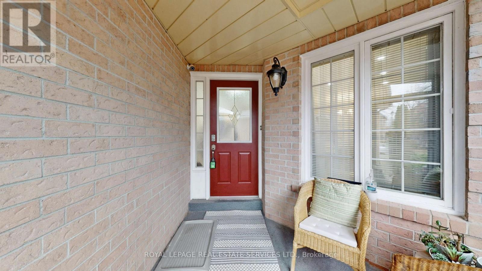 47 Hood Crescent, Brampton, Ontario  L6Y 4S7 - Photo 4 - W13675078