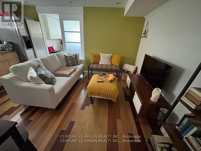 Lower - 28 Jellicoe Avenue, Toronto, Ontario  M8W 1W1 - Photo 2 - W13675196