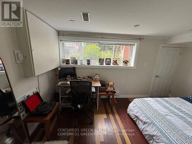 Lower - 28 Jellicoe Avenue, Toronto, Ontario  M8W 1W1 - Photo 5 - W13675196