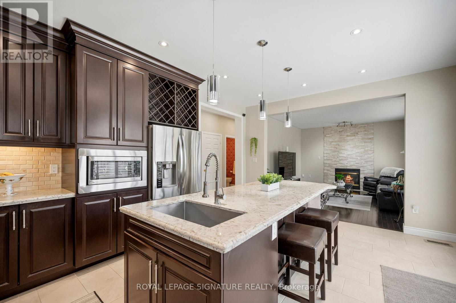 7134 Hallsands Drive, Mississauga, Ontario  L5N 7T2 - Photo 18 - W13675246