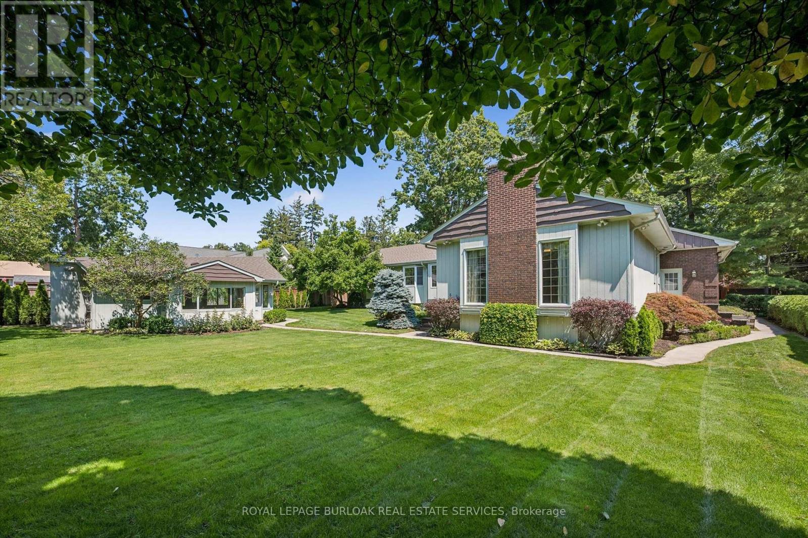 138 Appleby Place, Burlington, Ontario  L7L 2X1 - Photo 34 - W13675272