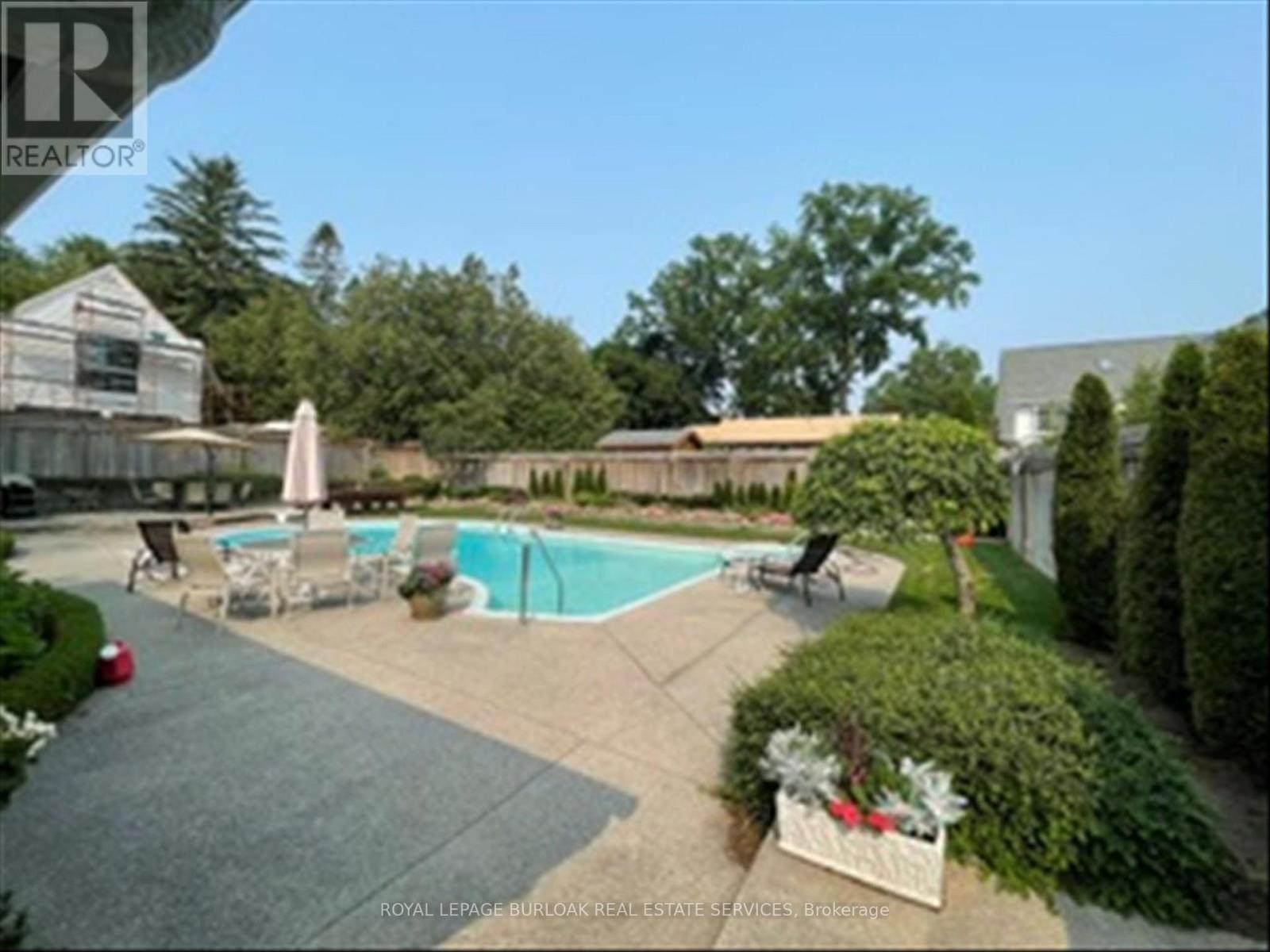 138 Appleby Place, Burlington, Ontario  L7L 2X1 - Photo 41 - W13675272
