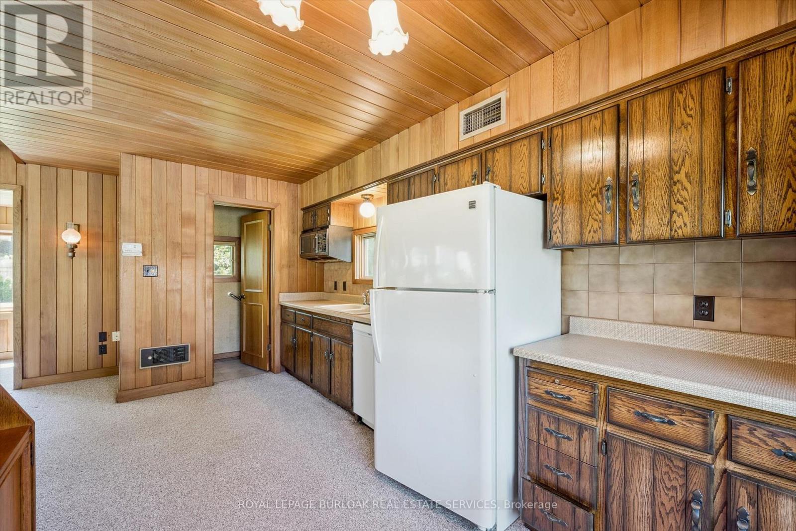 138 Appleby Place, Burlington, Ontario  L7L 2X1 - Photo 49 - W13675272