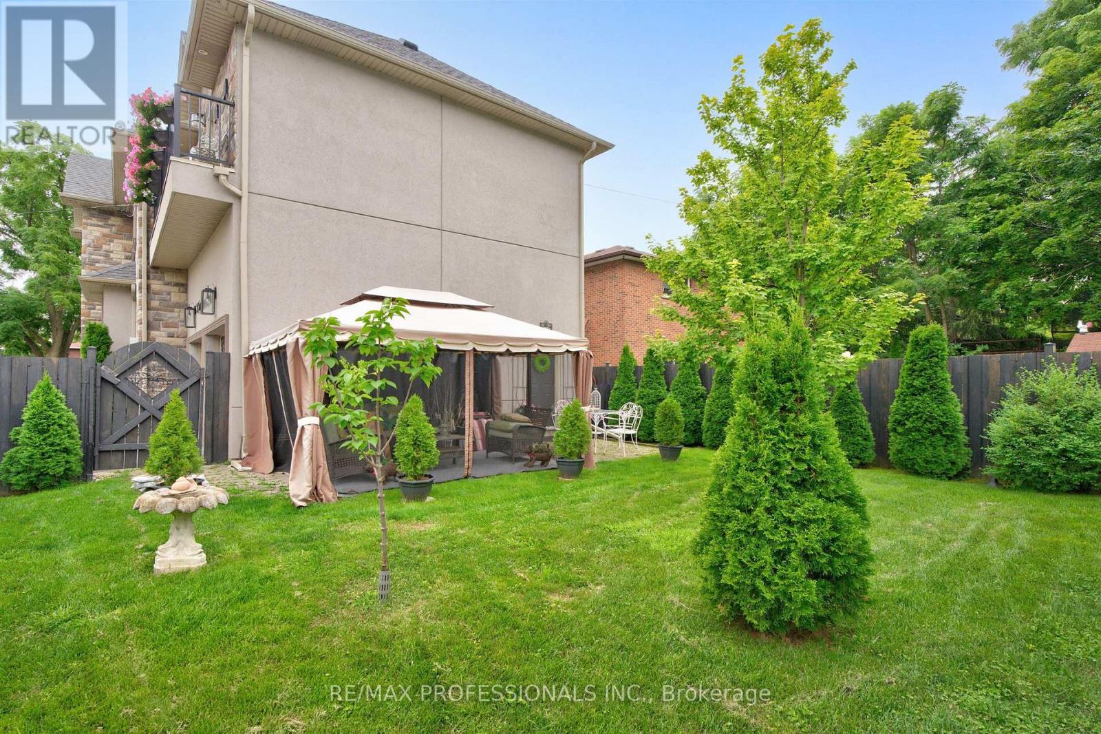 2 Charleston Road, Toronto, Ontario  M9B 4M7 - Photo 40 - W13675324