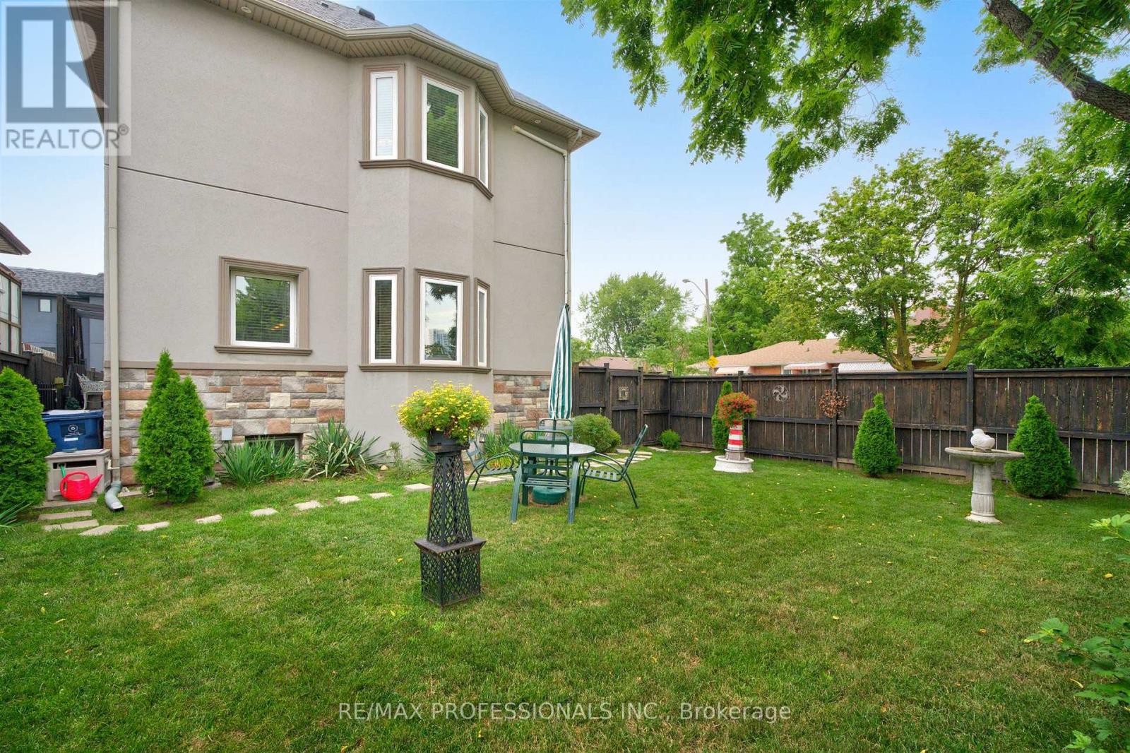 2 Charleston Road, Toronto, Ontario  M9B 4M7 - Photo 42 - W13675324