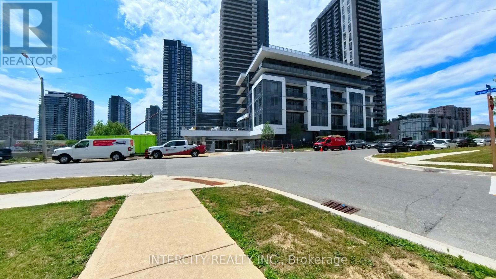 1103 - 5105 Hurontario Street, Mississauga, Ontario  L4Z 0C9 - Photo 1 - W13675352