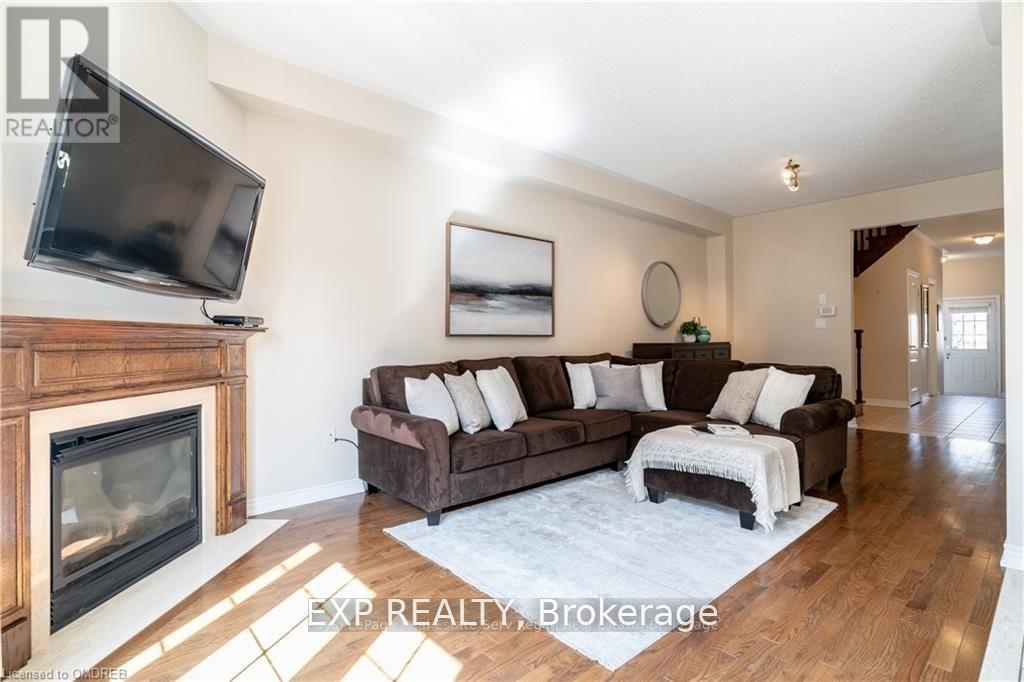 1333 Kestell Boulevard, Oakville, Ontario  L6H 0C8 - Photo 4 - W13675354