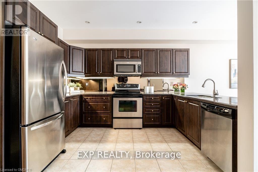1333 Kestell Boulevard, Oakville, Ontario  L6H 0C8 - Photo 7 - W13675354