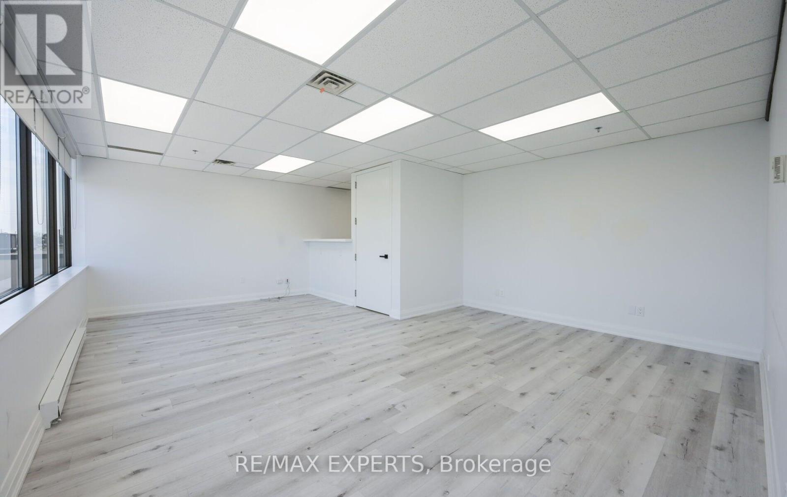 210 - 30 Martha Street, Caledon, Ontario L7E 5V1 - Photo 18 - W13591562