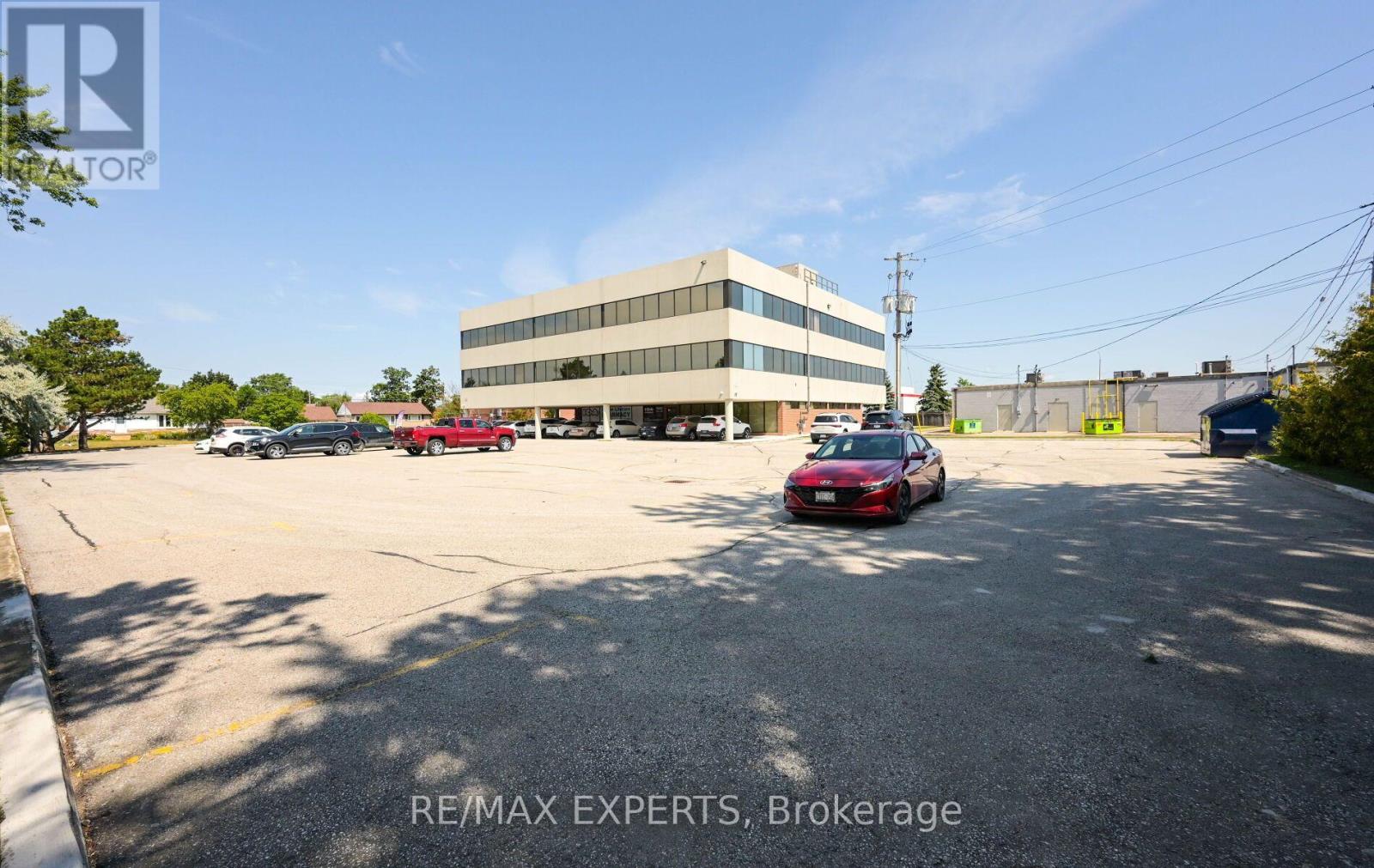 210 - 30 Martha Street, Caledon, Ontario  L7E 5V1 - Photo 6 - W13591562
