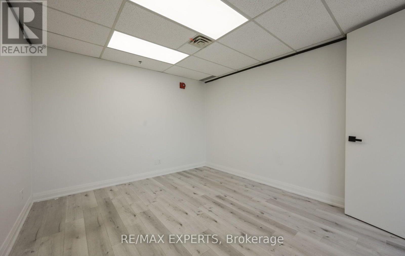 210 - 30 Martha Street, Caledon, Ontario L7E 5V1 - Photo 32 - W13591562