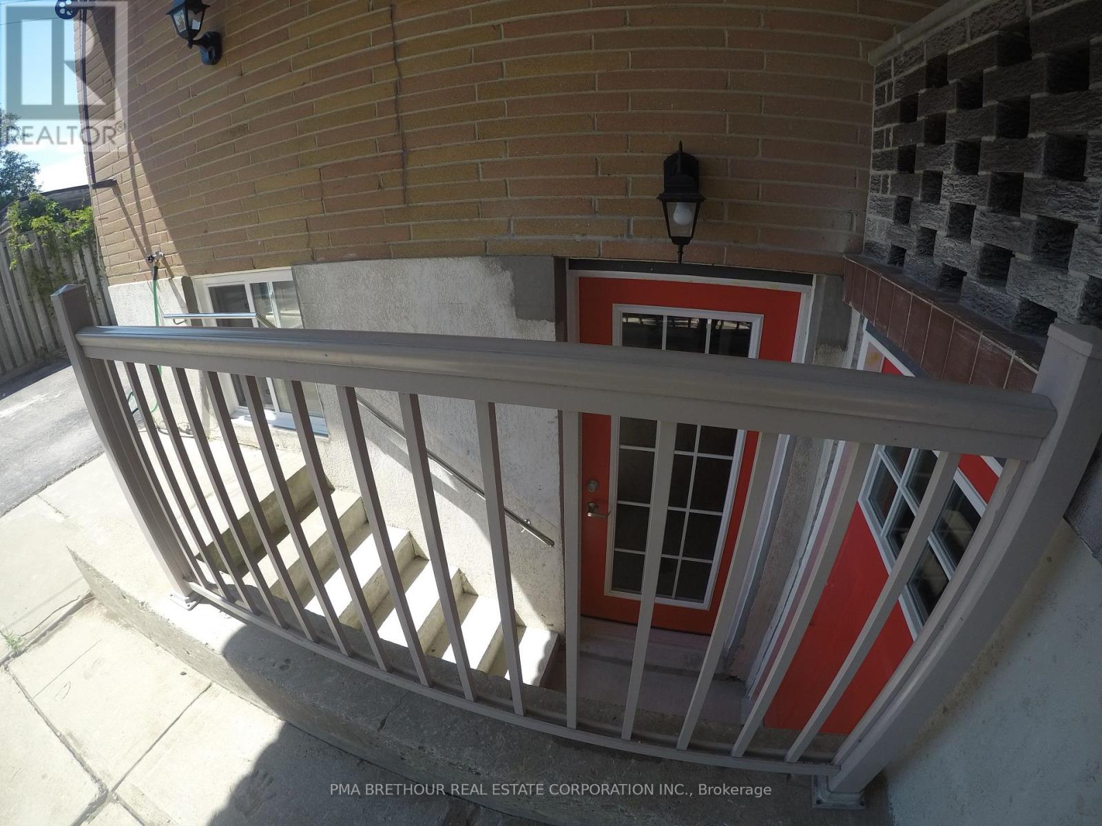 67 Cartwright Avenue, Toronto, Ontario  M6A 1V1 - Photo 7 - W13612296