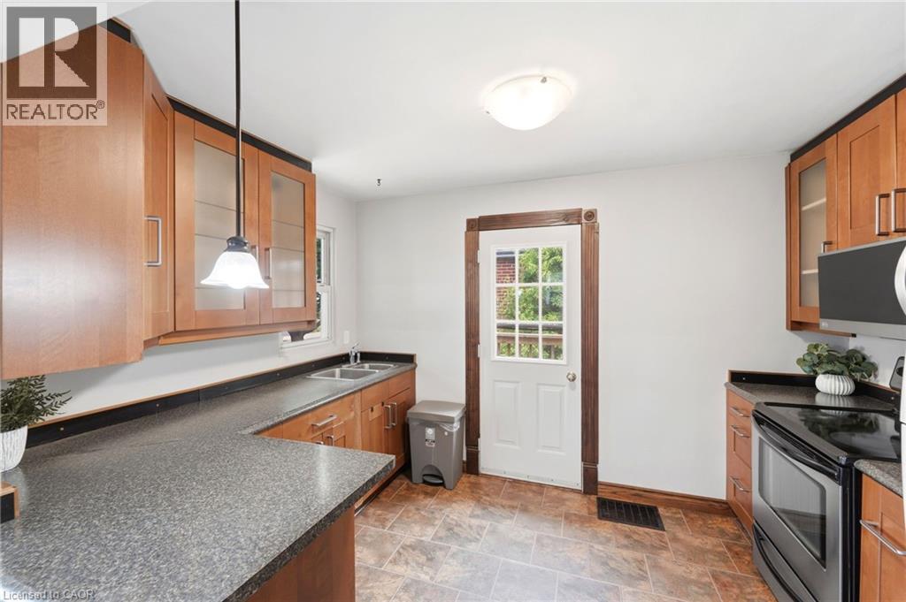 61 Glenmount Avenue, Hamilton, Ontario  L8S 2L3 - Photo 12 - 40855848