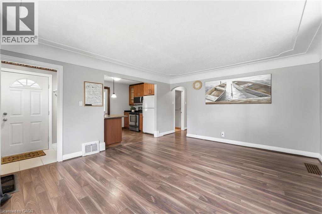 61 Glenmount Avenue, Hamilton, Ontario  L8S 2L3 - Photo 6 - 40855848