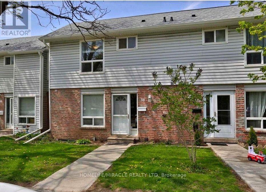 38 - 32 MOWAT BOULEVARD, Kitchener, Ontario