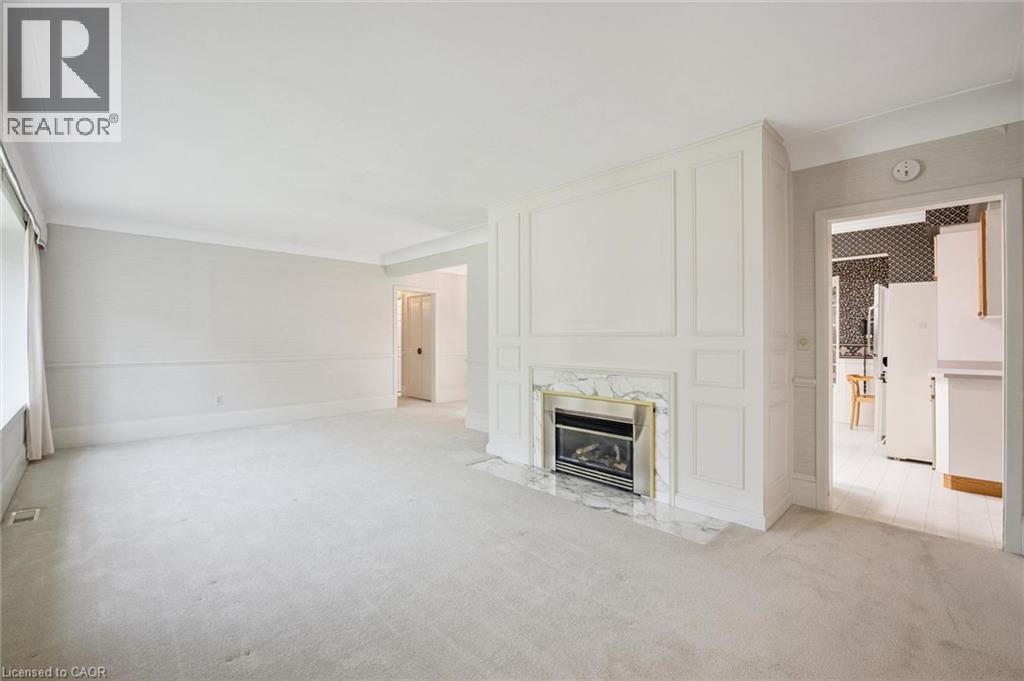 138 Appleby Place, Burlington, Ontario  L7L 2X1 - Photo 9 - 40850310