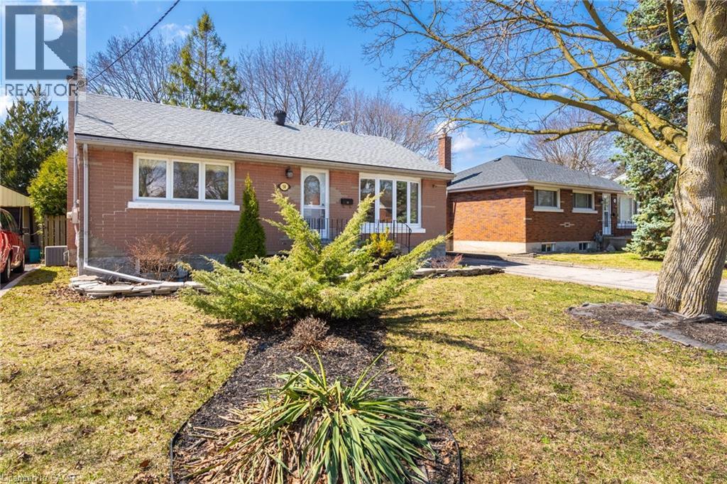 58 Lowrey Avenue S, Cambridge, Ontario  N1R 4Z6 - Photo 3 - 40850712