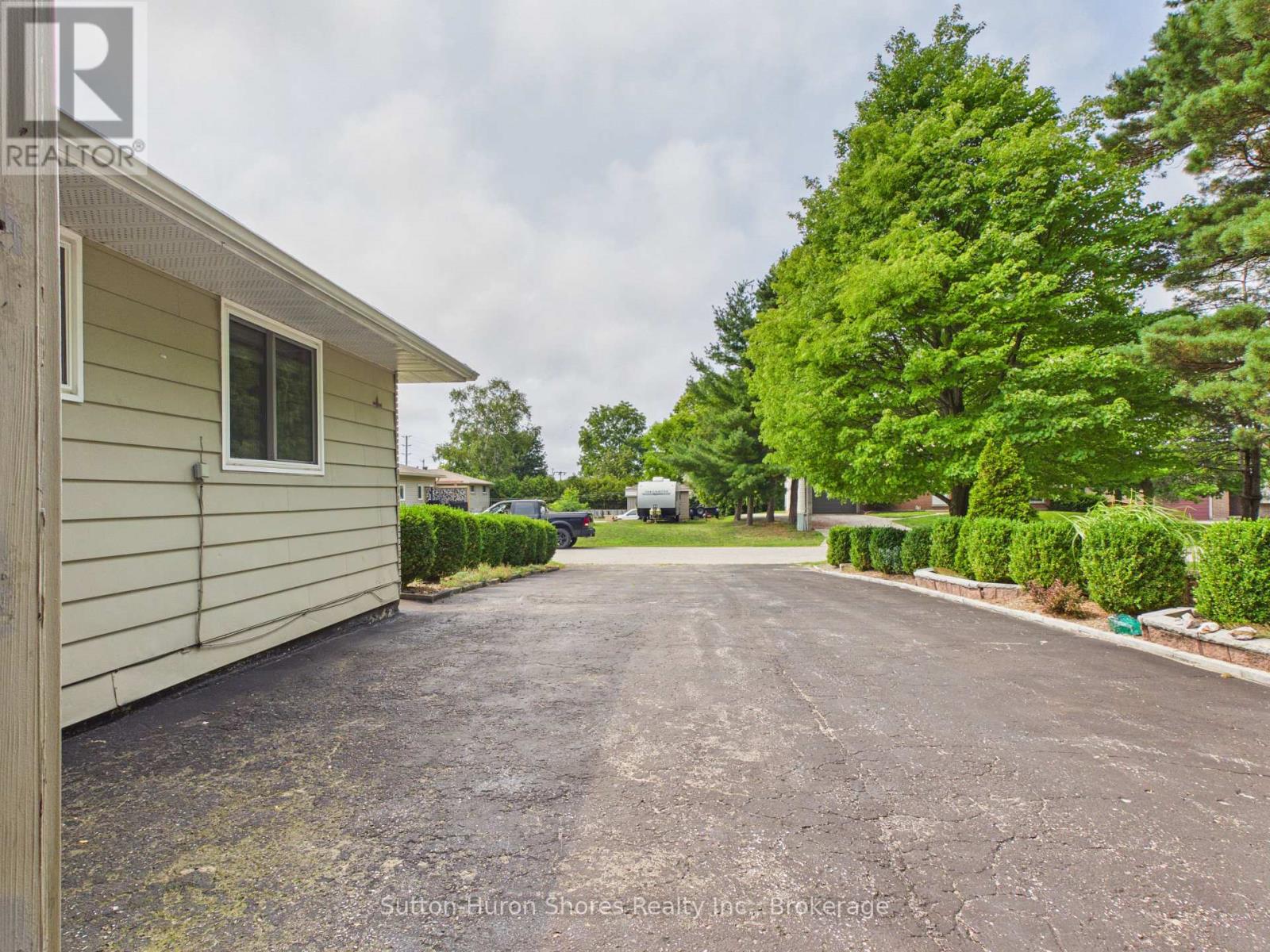 793 Ruby Street, Saugeen Shores, Ontario N0H 2C4 - Photo 30 - X13674672