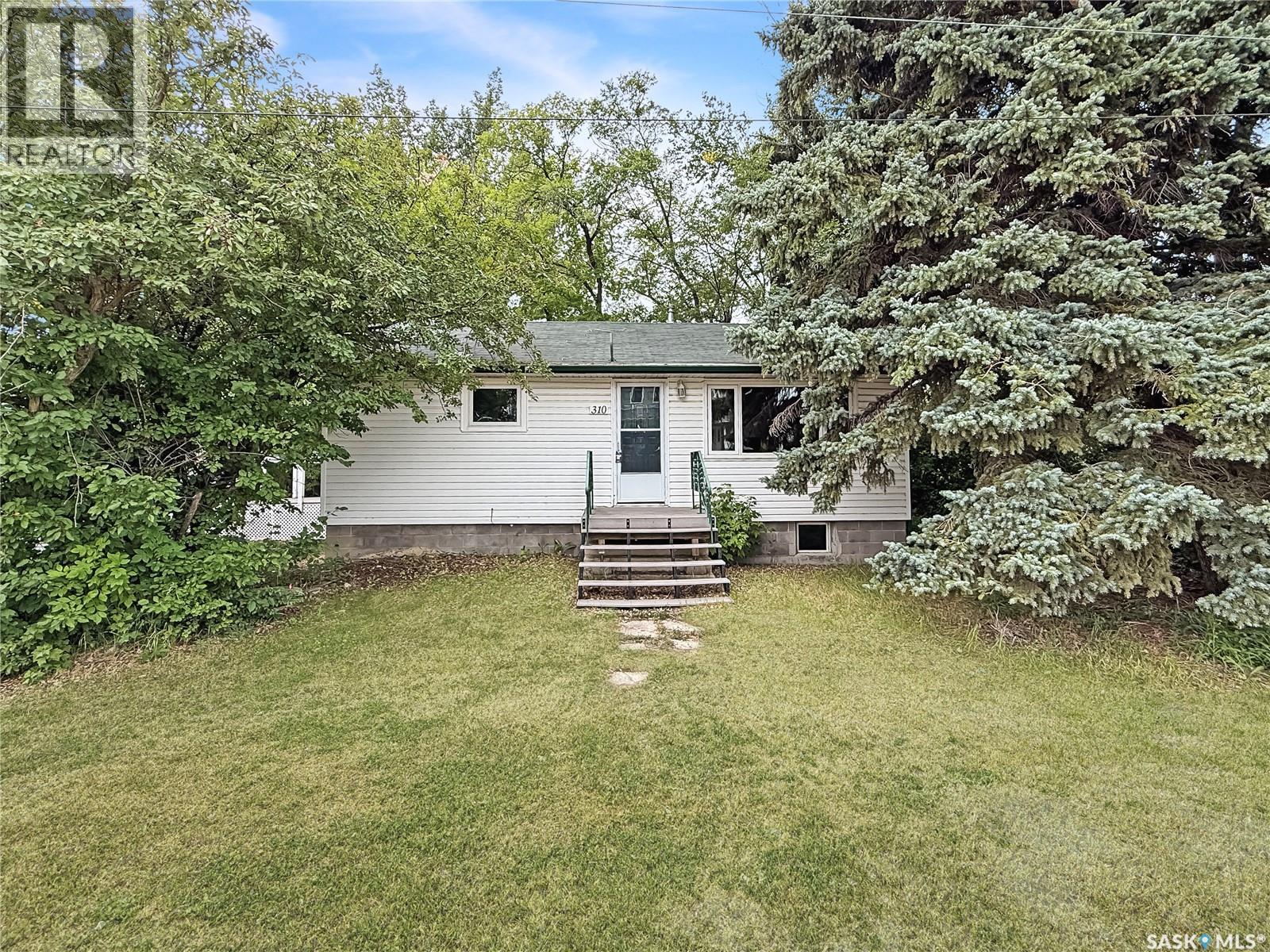170 Brownlee Avenue, Mclean, Saskatchewan  S0G 3E0 - Photo 1 - SK045571