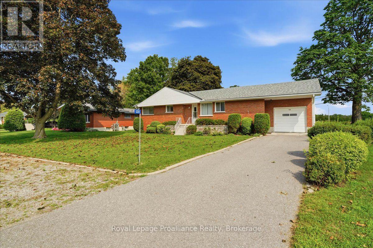 120 SIDNEY CRESCENT, Quinte West, Ontario