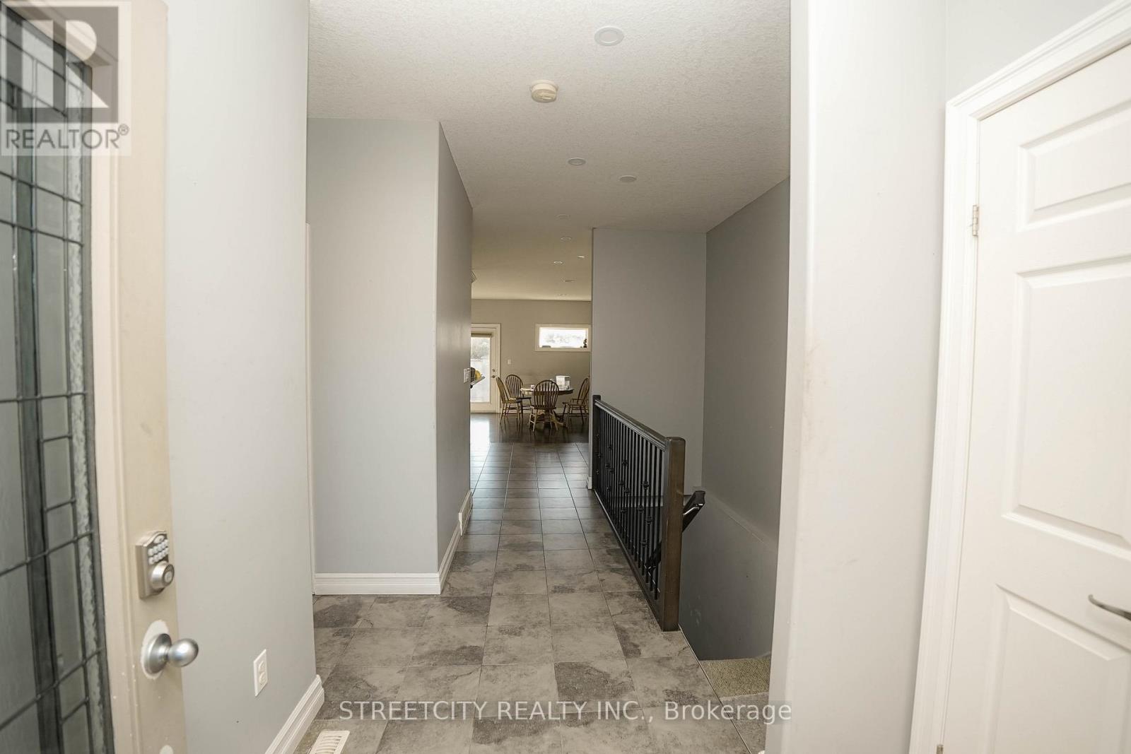 5 - 1430 Highbury Avenue N, London East, Ontario  N5Y 6M4 - Photo 10 - X13675368