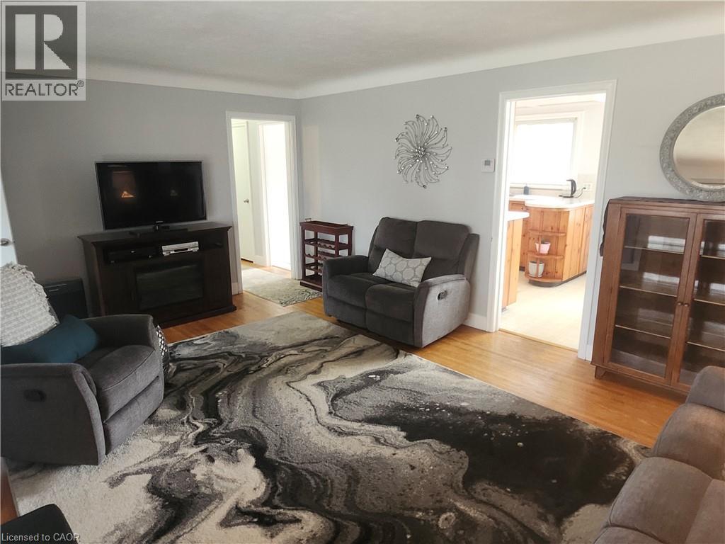 6142 Scott Street, Niagara Falls, Ontario  L2E 3B5 - Photo 6 - 40830521