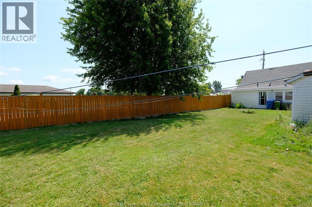 31 Maidstone Avenue East, Essex, Ontario  N8M 2J3 - Photo 3 - 26019827