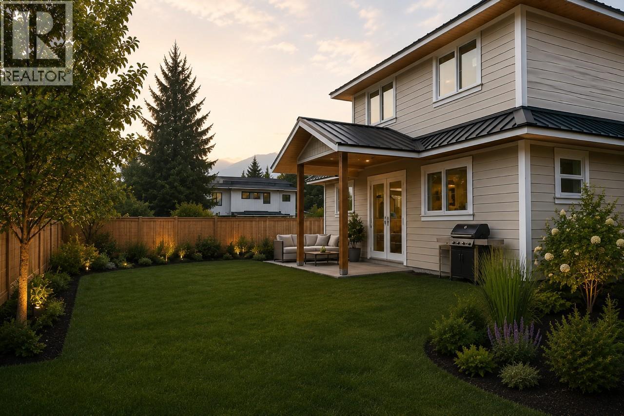 2014 Lanzo Lane, Revelstoke, British Columbia  V0E 2S1 - Photo 32 - 10393941