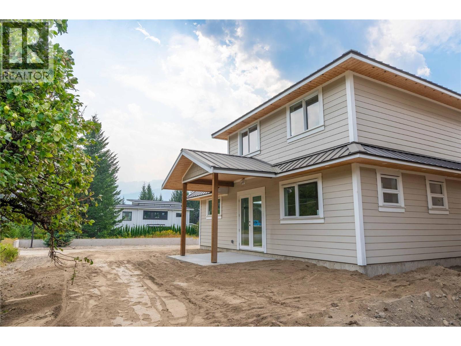 2014 Lanzo Lane, Revelstoke, British Columbia  V0E 2S1 - Photo 31 - 10393941