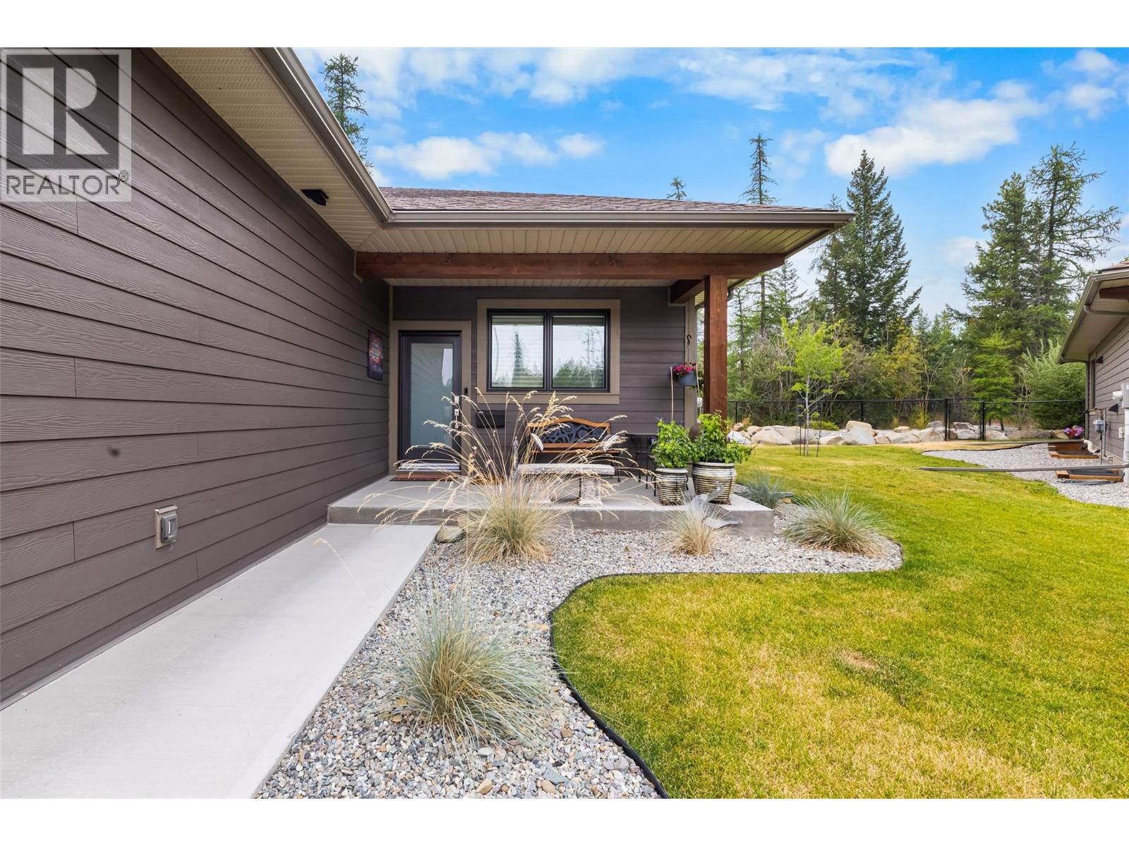 2687 Huckleberry Lane, Kimberley, British Columbia V1A 3E4 - Photo 2 - 10397488