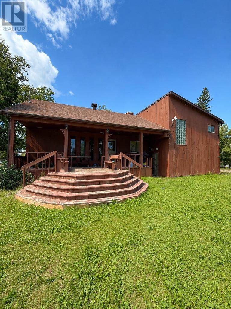 109-111 Hillcrest RD, Longlac, Ontario