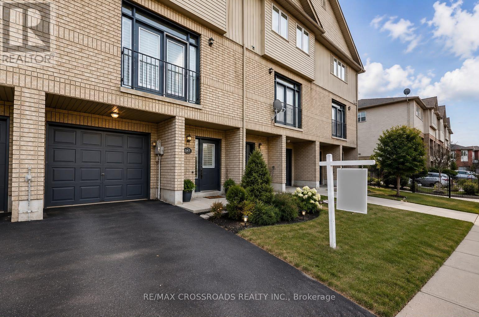 1547 HUMMINGBIRD COURT, Pickering, Ontario