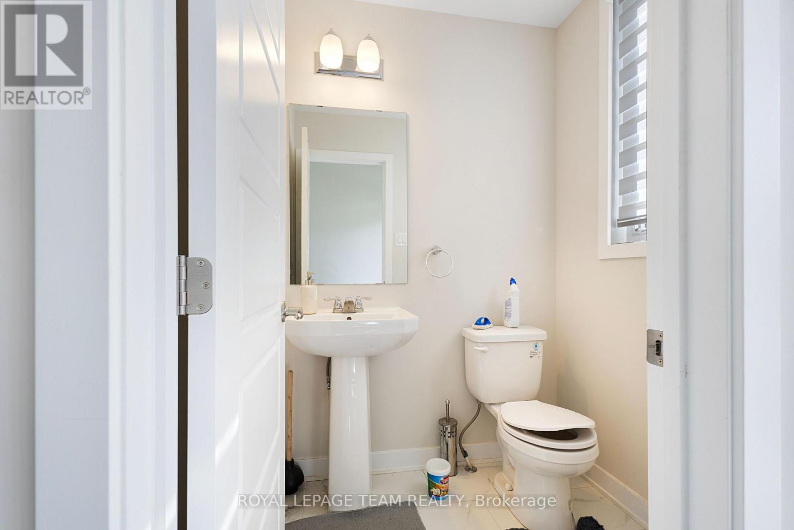 1007 Showman Street, Ottawa, Ontario  K0A 2Z0 - Photo 2 - X13674052