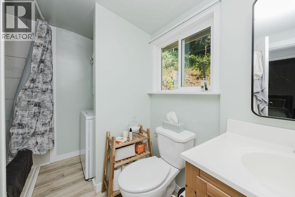 915 Marine Drive, Gibsons, British Columbia  V0N 1V1 - Photo 19 - R3155763