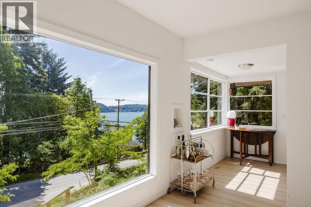 915 Marine Drive, Gibsons, British Columbia  V0N 1V1 - Photo 6 - R3155763
