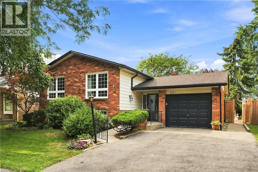 681 EMPRESS Crescent, Burlington, Ontario