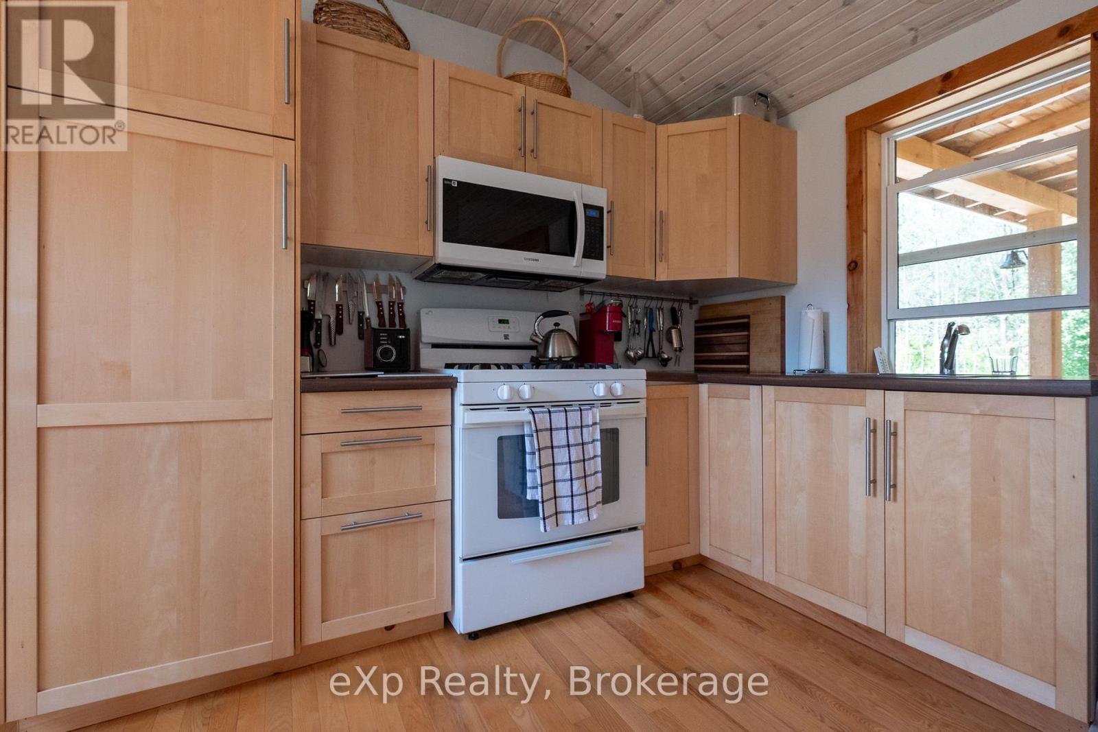 174745 Mulock Road, West Grey, Ontario  N0G 1S0 - Photo 20 - X13675448