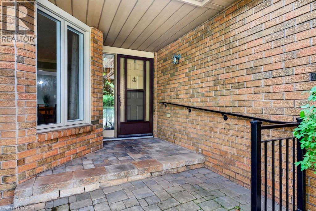 1152 Lockhart Road, Burlington, Ontario  L7S 1G9 - Photo 4 - 40849534